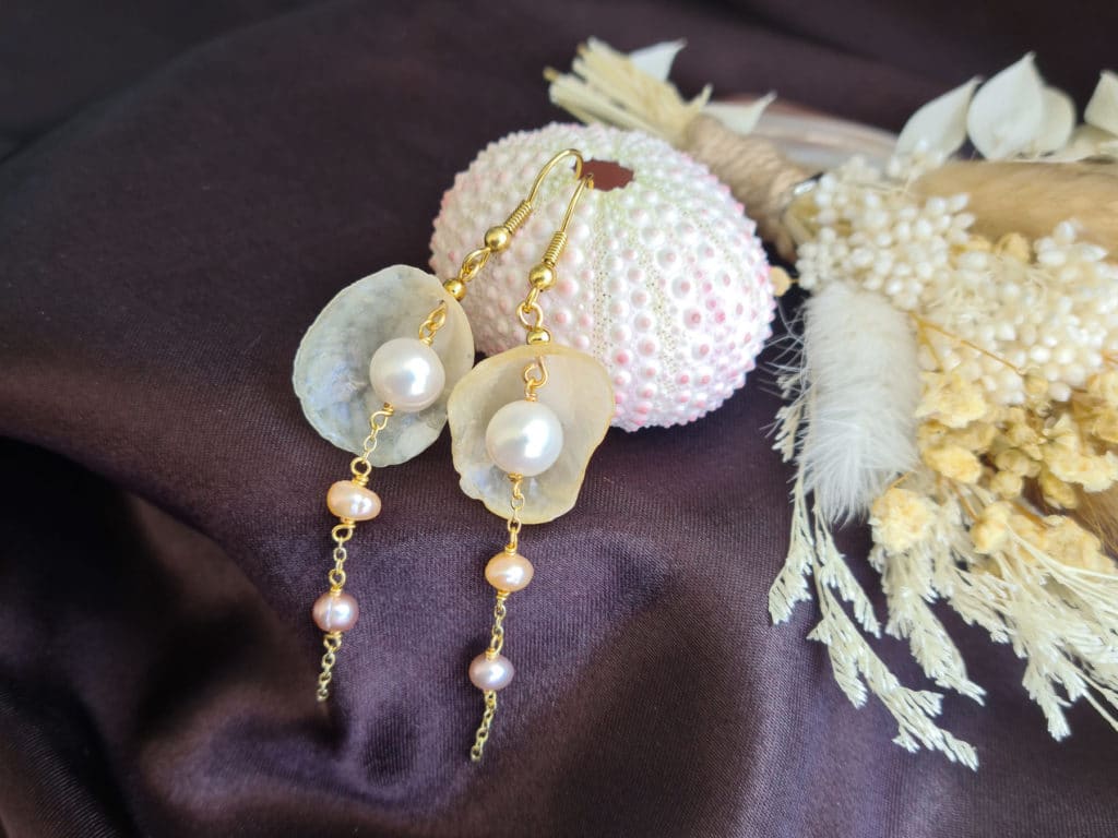 Gemmissime | Paire de Boucles d'oreille pendantes Coquillage véritable et Perles de culture