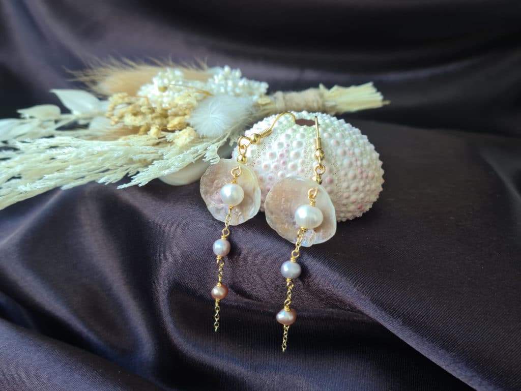 Gemmissime | Paire de Boucles d'oreille pendantes Coquillage véritable et Perles de culture