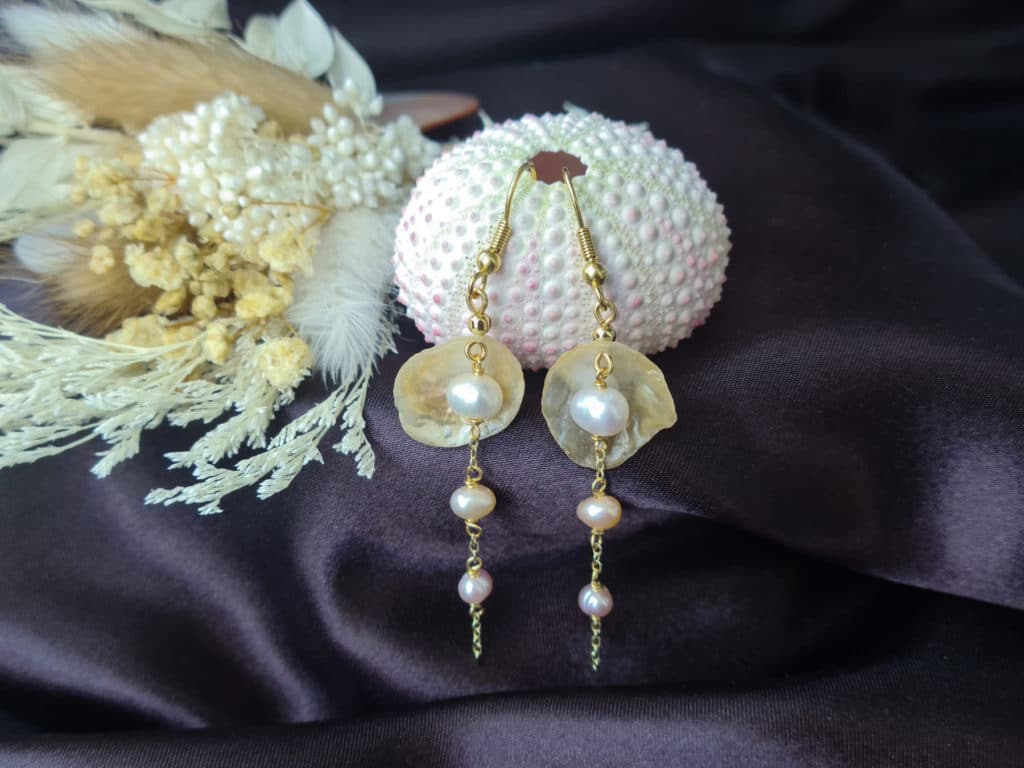 Gemmissime | Paire de Boucles d'oreille pendantes Coquillage véritable et Perles de culture